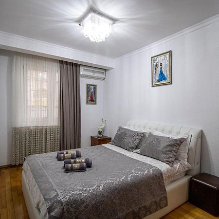 Cozy Apartment On Kostava Tbilisi ภายนอก รูปภาพ